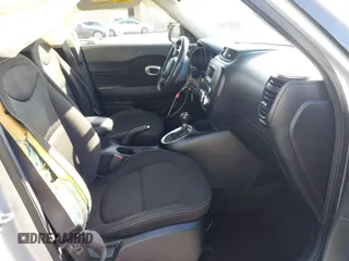2016 Kia Soul with VIN KNDJN2A23G7858789, listed as a IAAI auction lot 41990240 with 158,178 mi miles and . Bid and sale history available at DreamBid. Image 5.