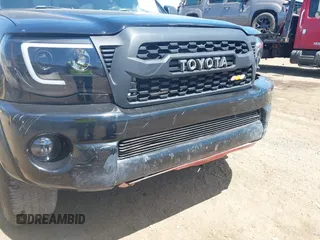 2006 Toyota Tacoma with VIN 5TELU42N26Z271569, listed as a IAAI auction lot 42671914 with 123,344 mi miles and . Bid and sale history available at DreamBid. Image 17.