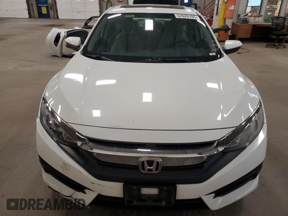 2017 Honda Civic EX z VIN 19XFC2F7XHE003170, wystawiony jako Copart lot #57620105 z przebiegiem 231 942 mil mil oraz Szkoda całkowita • Salvage title. Historia ofert i sprzedaży dostępna na DreamBid. Obrazek 5.