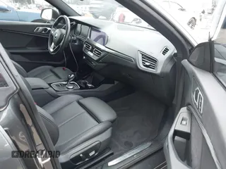 2021 BMW 2 Series 228i xDrive z VIN WBA73AK02M7H54202, wystawiony jako IAAI lot #42174722 z przebiegiem 44 109 mil mil oraz . Historia ofert i sprzedaży dostępna na DreamBid. Obrazek 5.
