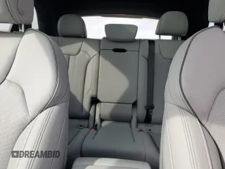 2024 Audi Q5 S line Premium Plus z VIN WA1E2AFY3R2073149, wystawiony jako Copart lot #47267295 z przebiegiem 18 203 mil mil oraz Szkoda całkowita • Salvage title. Historia ofert i sprzedaży dostępna na DreamBid. Obrazek 10.