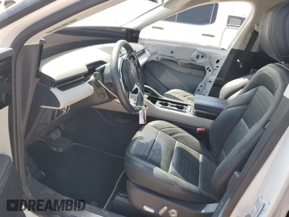 2024 Lincoln Nautilus Reserve with VIN 5LMPJ8KA1RJ838957, listed as a Copart auction lot 53139325 with 11,326 mi miles and Salvage title. Bid and sale history available at DreamBid. Image 7.