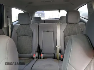 2015 Chevrolet Traverse LS z VIN 1GNKRFED6FJ113457, wystawiony jako Copart lot #55216895 z przebiegiem Nie podano mil oraz Szkoda całkowita • Salvage title. Historia ofert i sprzedaży dostępna na DreamBid. Obrazek 10.