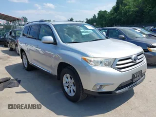 2013 Toyota Highlander z VIN 5TDBK3EH2DS235361, wystawiony jako IAAI lot #42471525 z przebiegiem 192 993 mil mil oraz . Historia ofert i sprzedaży dostępna na DreamBid. Obrazek 1.