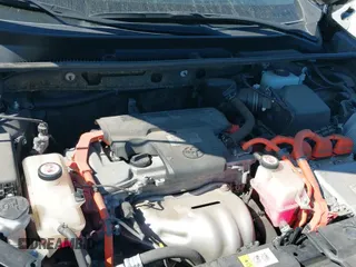 2017 Toyota RAV4 SE z VIN JTMJJREV3HD106974, wystawiony jako IAAI lot #43263740 z przebiegiem 64 435 mil mil oraz . Historia ofert i sprzedaży dostępna na DreamBid. Obrazek 23.