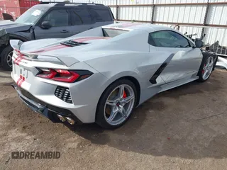 2021 Chevrolet Corvette 3LT with VIN 1G1YC3D4XM5125050, listed as a IAAI auction lot 41587339 with 10,340 mi miles. Bid and sale history available at carsss.com. Image 4.