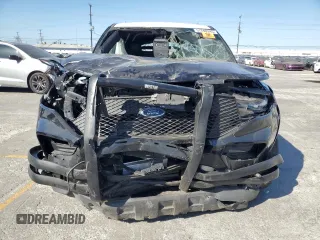 2020 Ford Police Interceptor Utility z VIN 1FM5K8AB9LGC51380, wystawiony jako Copart lot #57240345 z przebiegiem 39 627 mil mil oraz Tytuł czysty. Historia ofert i sprzedaży dostępna na DreamBid. Obrazek 5.