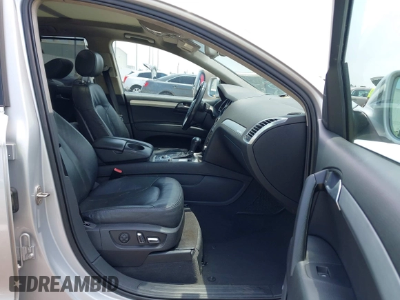 2010 Audi Q7 with VIN WA1DVAFEXAD003424, listed as a IAAI auction lot 42282789 with 131,459 mi miles and . Bid and sale history available at DreamBid. Image 5.
