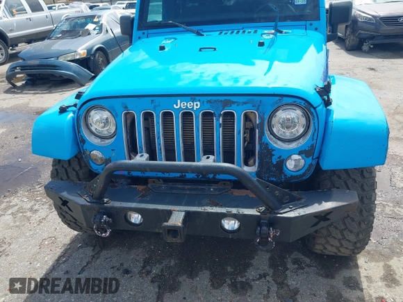 2017 Jeep Wrangler Unlimited Sahara z VIN 1C4BJWEG9HL722849, wystawiony jako IAAI lot #42435486 z przebiegiem 107 571 mil mil oraz . Historia ofert i sprzedaży dostępna na DreamBid. Obrazek 6.
