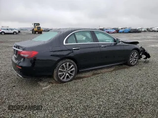 2021 Mercedes-Benz E-Class E 450 with VIN W1KZF5KBXMA880082, listed as a Copart auction lot 44267945 with 31,239 mi miles and Salvage Title. Bid and sale history available at carsss.com. Image 3.