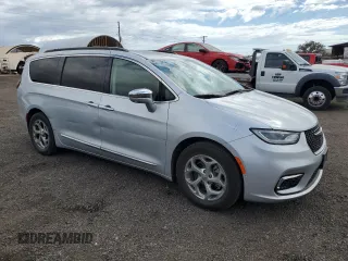 2022 Chrysler Pacifica Limited with VIN 2C4RC1GG7NR175799, listed as a Copart auction lot 63038045 with 32,317 mi miles and Clean title. Bid and sale history available at DreamBid. Image 4.