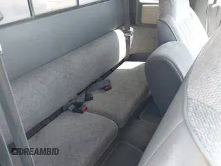 1996 Dodge Dakota z VIN 1B7GG23X5TS523974, wystawiony jako IAAI lot #42430916 z przebiegiem 189 216 mil mil oraz . Historia ofert i sprzedaży dostępna na DreamBid. Obrazek 8.