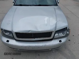 2000 Audi A4 с VIN WAUKH68D8YA046223, выставлен на аукционе IAAI как лот 41258422 с пробегом 287 598 миль миль и . История ставок и продаж доступна на DreamBid. Изображение 6.