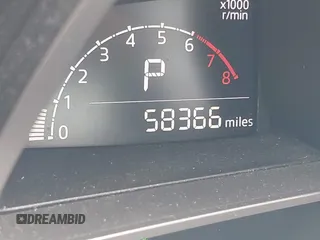 2018 Mazda 3 Touring z VIN 3MZBN1V31JM268280, wystawiony jako IAAI lot #42276418 z przebiegiem 58 366 mil mil oraz . Historia ofert i sprzedaży dostępna na DreamBid. Obrazek 14.