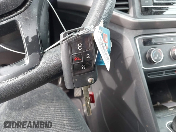2019 Volkswagen Atlas S with VIN 1V2GR2CA5KC594928, listed as a IAAI auction lot 40852528 with 112,265 mi miles and . Bid and sale history available at DreamBid. Image 11.