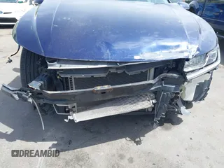 2019 Volkswagen Arteon SE с VIN WVWBR7AN3KE030990, выставлен на аукционе IAAI как лот 42130127 с пробегом 68 064 миль миль и . История ставок и продаж доступна на DreamBid. Изображение 6.