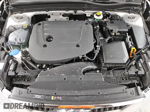 2024 Volvo XC40 Core Bright Theme with VIN YV4L12UK0R2343309, listed as a Copart auction lot 80391504 with 11,603 mi miles and Clean title. Bid and sale history available at DreamBid. Image 12.