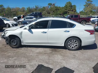 2014 Nissan Altima 2.5 S with VIN 1N4AL3AP6EN365081, listed as a IAAI auction lot 41770478 with 188,852 mi miles. Bid and sale history available at carsss.com. Image 14.
