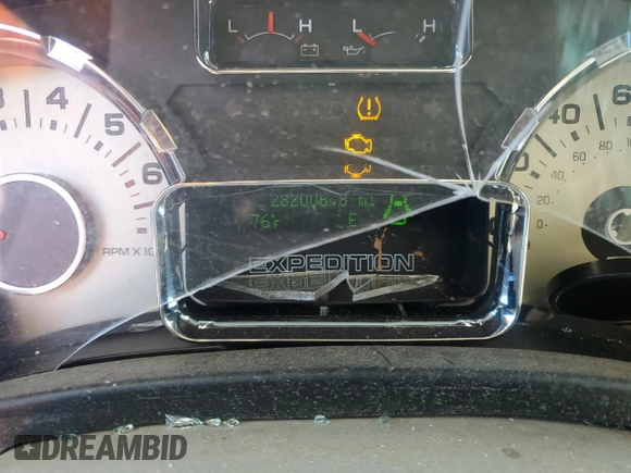 2008 Ford Expedition Max SSV z VIN 1FMFK165X8LA67501, wystawiony jako Copart lot #54390045 z przebiegiem 282 006 mil mil oraz Szkoda całkowita • Salvage title. Historia ofert i sprzedaży dostępna na DreamBid. Obrazek 9.