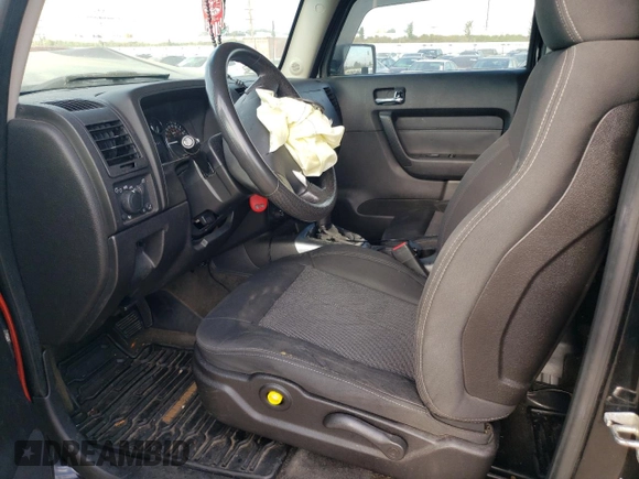 2006 Hummer H3 with VIN 5GTDN136968284885, listed as a Copart auction lot 68511774 with 207,664 mi miles and Salvage Title. Bid and sale history available at carsss.com. Image 7.