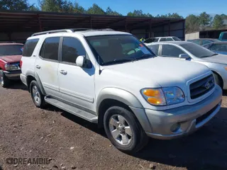 2004 Toyota Sequoia SR5 with VIN 5TDZT34A44S211112, listed as a IAAI auction lot 41621492 with 311,983 mi miles. Bid and sale history available at carsss.com. Image 1.