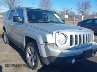 2012 Jeep Patriot Limited with VIN 1C4NJRCB4CD649916, listed as a IAAI auction lot 41732193 with 137,359 mi miles and . Bid and sale history available at carsss.com. Image 1.