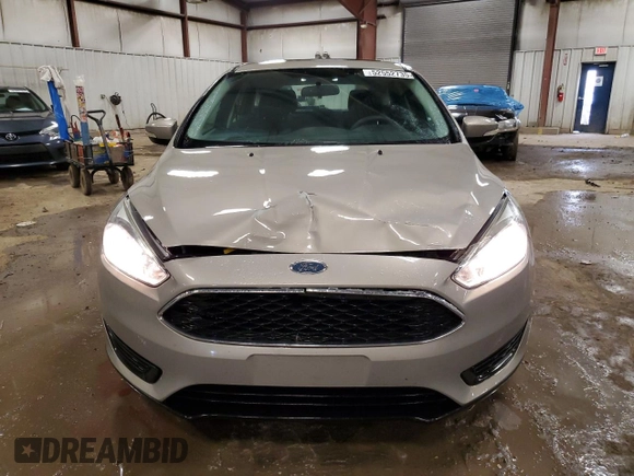 2015 Ford Focus SE with VIN 1FADP3K21FL301774, listed as a Copart auction lot 52552735 with 115,401 mi miles and Clean Title. Bid and sale history available at carsss.com. Image 5.