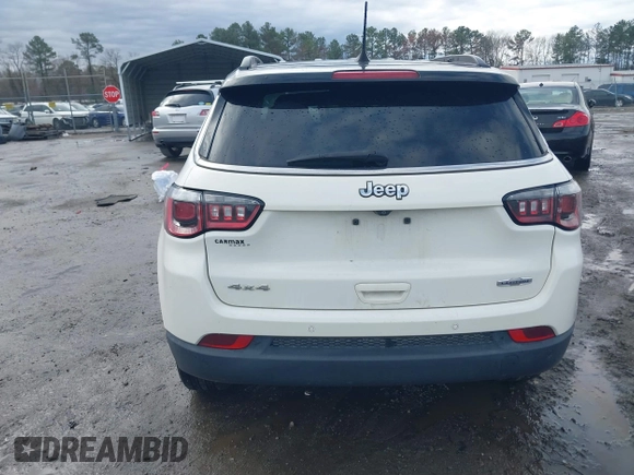 2019 Jeep Compass Latitude with VIN 3C4NJDBB1KT761196, listed as a IAAI auction lot 41812230 with 51,268 mi miles. Bid and sale history available at carsss.com. Image 15.