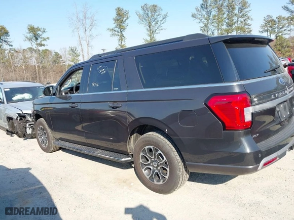 2023 Ford Expedition Max XLT with VIN 1FMJK1J81PEA16290, listed as a IAAI auction lot 41573249 with NaN miles. Bid and sale history available at carsss.com. Image 15.