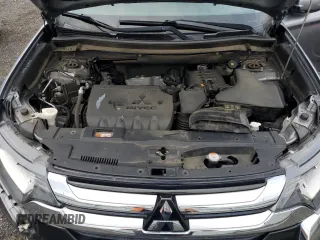 2018 Mitsubishi Outlander SE with VIN JA4AD3A36JZ016908, listed as a Copart auction lot 58906535 with 175,094 mi miles and Salvage title. Bid and sale history available at DreamBid. Image 12.