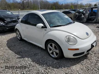 2008 Volkswagen New Beetle Coupe Triple White with VIN 3VWFW31CX8M518206, listed as a Copart auction lot 49158595 with 0 mi miles and Clean Title. Bid and sale history available at carsss.com. Image 4.