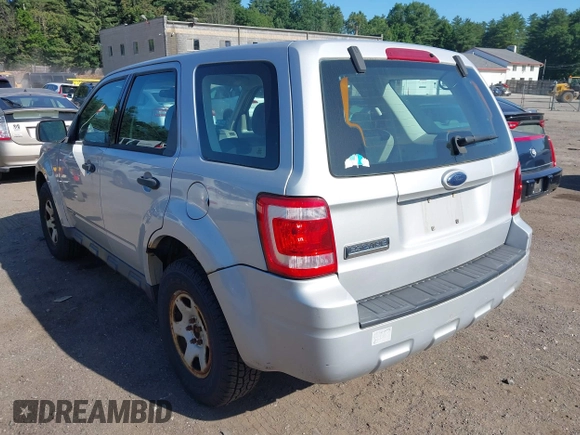 2008 Ford Escape XLS с VIN 1FMCU02Z88KC70862, выставлен на аукционе IAAI как лот 42552892 с пробегом 90 241 миль миль и . История ставок и продаж доступна на DreamBid. Изображение 3.