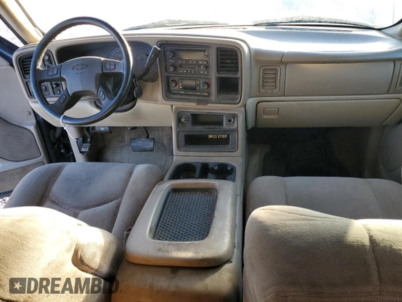 2005 Chevrolet Suburban LS with VIN 3GNFK16Z55G159557, listed as a Copart auction lot 77632254 with 317,671 mi miles and Clean Title. Bid and sale history available at carsss.com. Image 8.