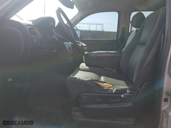 2009 Chevrolet Suburban LS with VIN 1GNFC16J89R288681, listed as a Copart auction lot 48632505 with 115,956 mi miles and Clean Title. Bid and sale history available at carsss.com. Image 7.