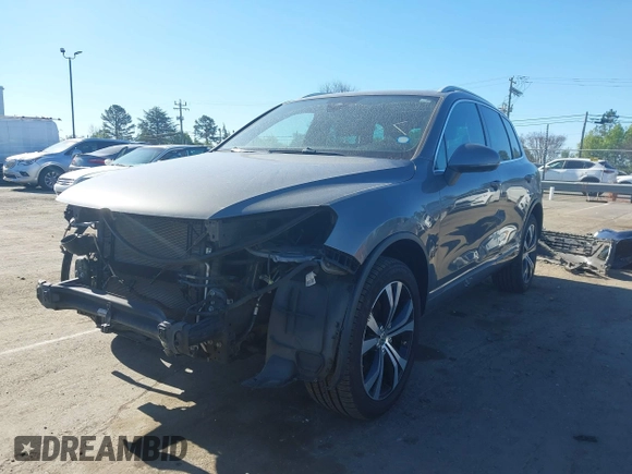 2017 Volkswagen Touareg Wolfsburg Edition с VIN WVGRF7BP1HD004308, выставлен на аукционе IAAI как лот 41860019 с пробегом 74 044 миль миль и . История ставок и продаж доступна на DreamBid. Изображение 2.
