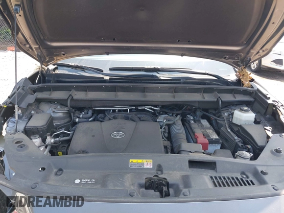 2022 Toyota Highlander XLE with VIN 5TDGZRBH6NS573548, listed as a IAAI auction lot 42398936 with 60,415 mi miles and . Bid and sale history available at DreamBid. Image 10.