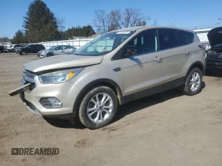2017 Ford Escape SE with VIN 1FMCU0GD1HUE86831, listed as a Copart auction lot 46753205 with 43,709 mi miles and Salvage Title. Bid and sale history available at carsss.com. Image 1.