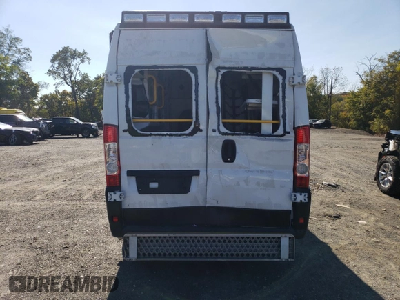 2022 Ram ProMaster Cargo with VIN 3C6MRVHG0NE140027, listed as a Copart auction lot 77065884 with 18,876 mi miles and Salvage Title. Bid and sale history available at DreamBid. Image 6.