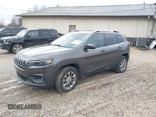 2019 Jeep Cherokee Latitude Plus with VIN 1C4PJMLB0KD191740, listed as a IAAI auction lot 41585682 with 91,755 mi miles. Bid and sale history available at carsss.com. Image 16.