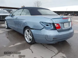2012 Mercedes-Benz E 350 with VIN WDDKK5KF7CF151832, listed as a IAAI auction lot 41572805 with 87,471 mi miles and . Bid and sale history available at DreamBid. Image 3.