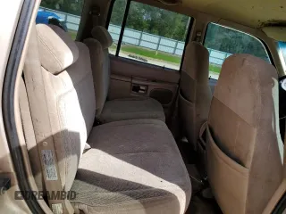 1997 Ford Explorer XL с VIN 1FMDU32E8VUD18279, выставлен на аукционе Copart как лот 48486705 с пробегом 235 999 миль миль и Списание • Salvage title. История ставок и продаж доступна на DreamBid. Изображение 11.