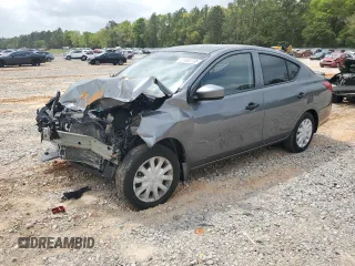 2017 Nissan Versa S Plus z VIN 3N1CN7AP9HL831971, wystawiony jako Copart lot #51603795 z przebiegiem Nie podano mil oraz Szkoda całkowita • Salvage title. Historia ofert i sprzedaży dostępna na DreamBid. Obrazek 1.