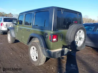 2022 Jeep Wrangler Unlimited Sport S with VIN 1C4HJXDG2NW262462, listed as a IAAI auction lot 41199711 with 1 mi miles. Bid and sale history available at carsss.com. Image 3.