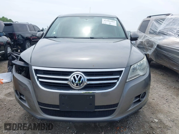 2010 Volkswagen Tiguan with VIN WVGCV7AX9AW515432, listed as a IAAI auction lot 42105962 with 91,405 mi miles and . Bid and sale history available at DreamBid. Image 13.