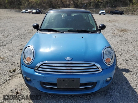 2013 MINI Hardtop with VIN WMWSU3C50DT682885, listed as a Copart auction lot 54238515 with 115,712 mi miles and Salvage Title. Bid and sale history available at DreamBid. Image 5.