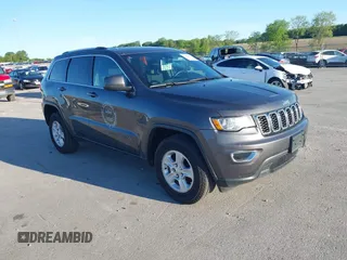 2017 Jeep Grand Cherokee Altitude z VIN 1C4RJFAG7HC890347, wystawiony jako IAAI lot #42315887 z przebiegiem 98 064 mil mil oraz . Historia ofert i sprzedaży dostępna na DreamBid. Obrazek 1.