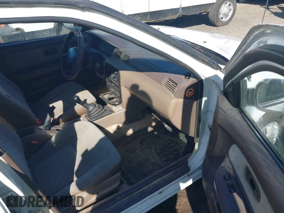 1997 Nissan Sentra XE z VIN 3N1AB41D2VL009030, wystawiony jako IAAI lot #41732648 z przebiegiem 266 188 mil mil oraz . Historia ofert i sprzedaży dostępna na DreamBid. Obrazek 5.