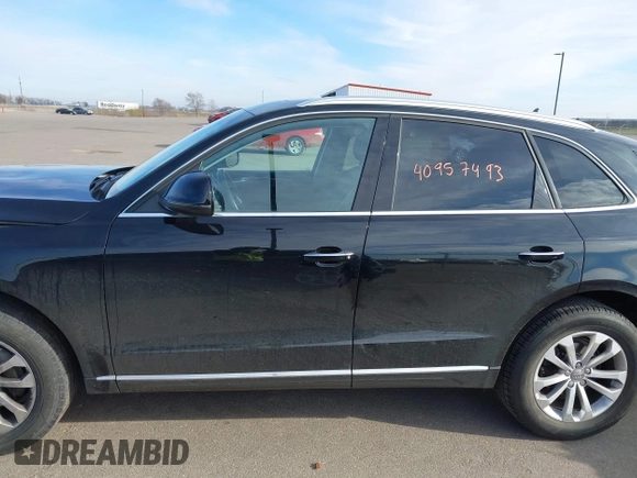 2015 Audi Q5 Premium with VIN WA1CFAFP1FA030479, listed as a IAAI auction lot 40957493 with 103,805 mi miles. Bid and sale history available at carsss.com. Image 14.