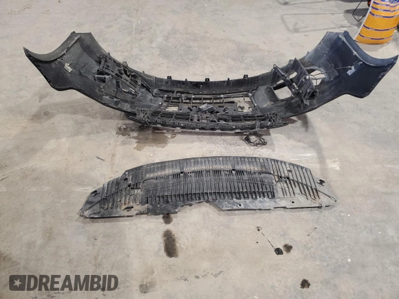 2015 Audi A7 Premium Plus with VIN WAUWGAFC5FN003188, listed as a Copart auction lot 41767895 with 198,639 mi miles and Salvage title. Bid and sale history available at DreamBid. Image 12.