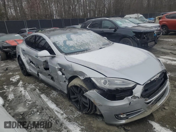 2013 Tesla Model S with VIN 5YJSA1AC9DFP10705, listed as a Copart auction lot 89394665 with Not Provided miles and Salvage Title. Bid and sale history available at carsss.com. Image 4.